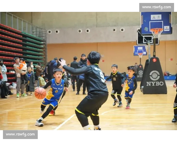 高清篮球赛事直播APP免费下载随时掌握赛场精彩瞬间实时观看体验 - 副本 (2) - 副本 - 副本 - 副本 - 副本 - 副本 - 副本